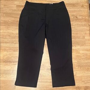 PGA Tour Women's Black Capris